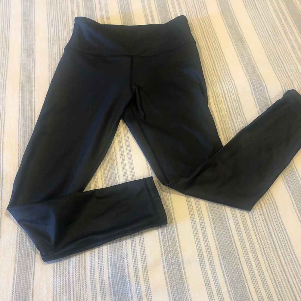 Zyia black metallic 7/8 leggings size 4